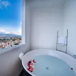 Reddoors Sea View Hotel de apartamente