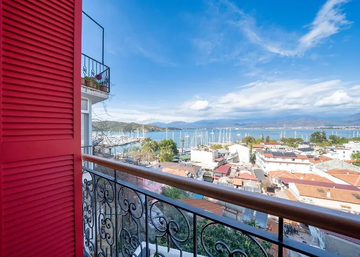 Reddoors Sea View 4*