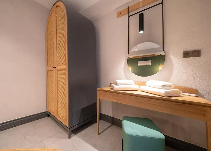 Reddoors Sea View 4*