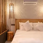 Aparthotel Reddoors Sea View