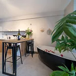 Ξενοδοχείο με διαμερίσματα Reddoors Sea View