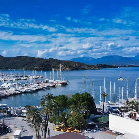 Reddoors Sea View 4*