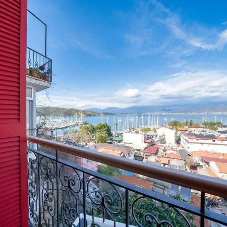 Reddoors Sea View 2*