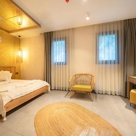 Reddoors Sea View 4*