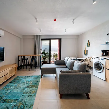 Reddoors Sea View 4*